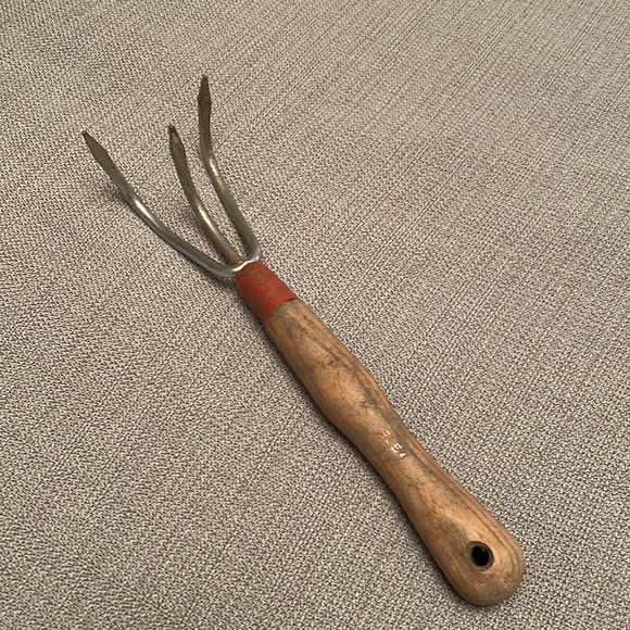 Vintage SPEEDLINE Cultivator Handheld Garden Tool Wooden Handle - Picture 4 of 9